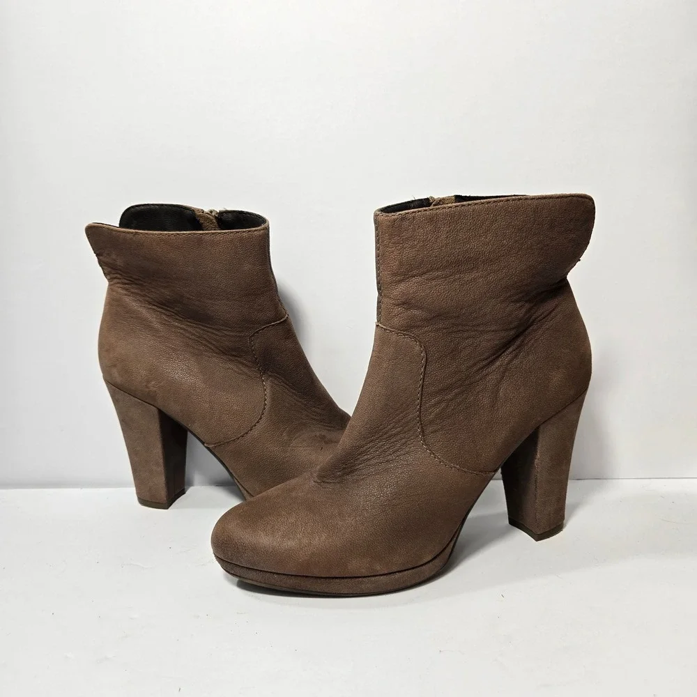 Trudy Taupe Leather Block Heel Platform Ankle Boots Womens 10 Almond Toe Zip